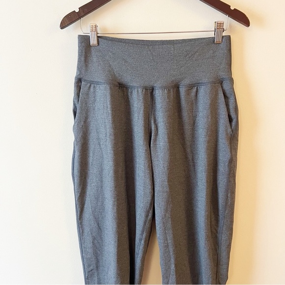 Under Armour UA Meridian Women's Joggers Gray NEW Size Medium Athletic - Picture 2 of 10